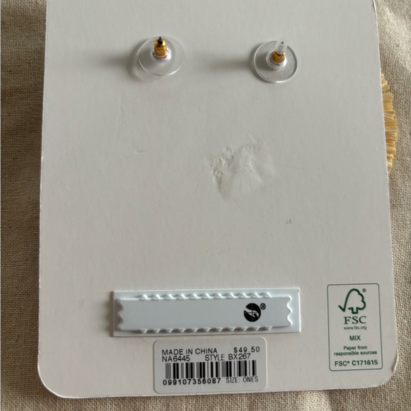 🏷️ NWT J Crew Raffia Earrings 🏷️ - Picture 3 of 3